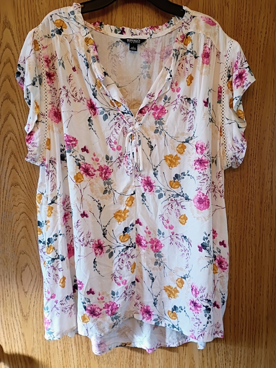 Buffalo David Bitton Tops - Buffalo David Bitton White Floral Tie-Neck Short Sleeve Tunic